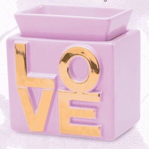 Scentsy LOVE Valentine’s Day Once in a lifetime sold out candle wax warmer EUC